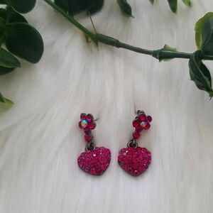 Sparkle heart cute Fuschia pink dangle earrings